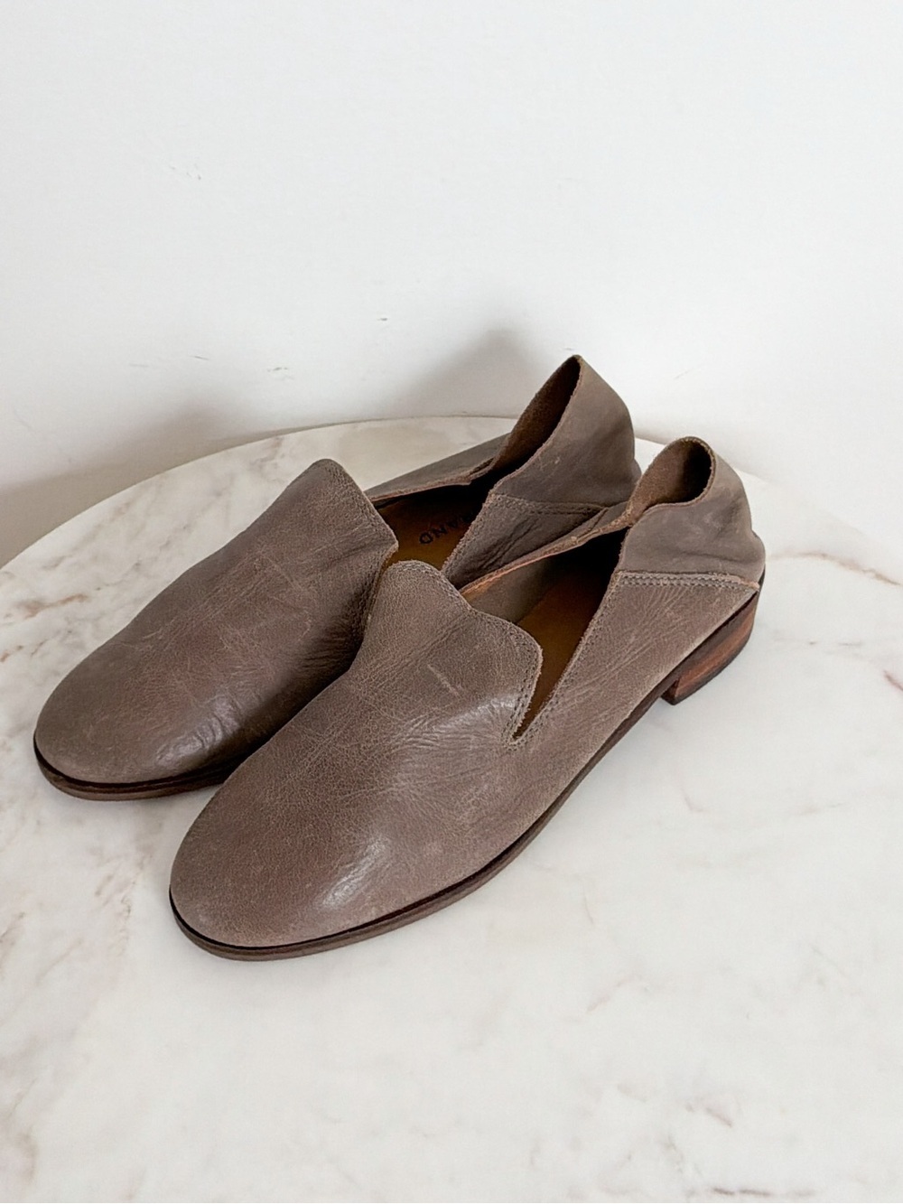 Lucky Brand Cahill Soft Structure Leather Slip On Loafer Flats Size 8 - Picture 3 of 11
